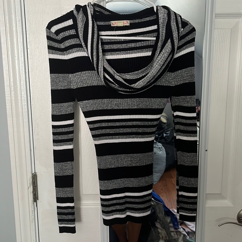 Soft long sleeve off the shoulder sweater. Warm material wonderful for Fall.